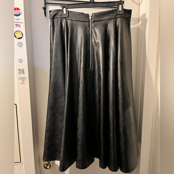 Vixen- size XL- black vegan leather-Bad Girl- skirt w/zip. NWT. Pockets. - Picture 3 of 4